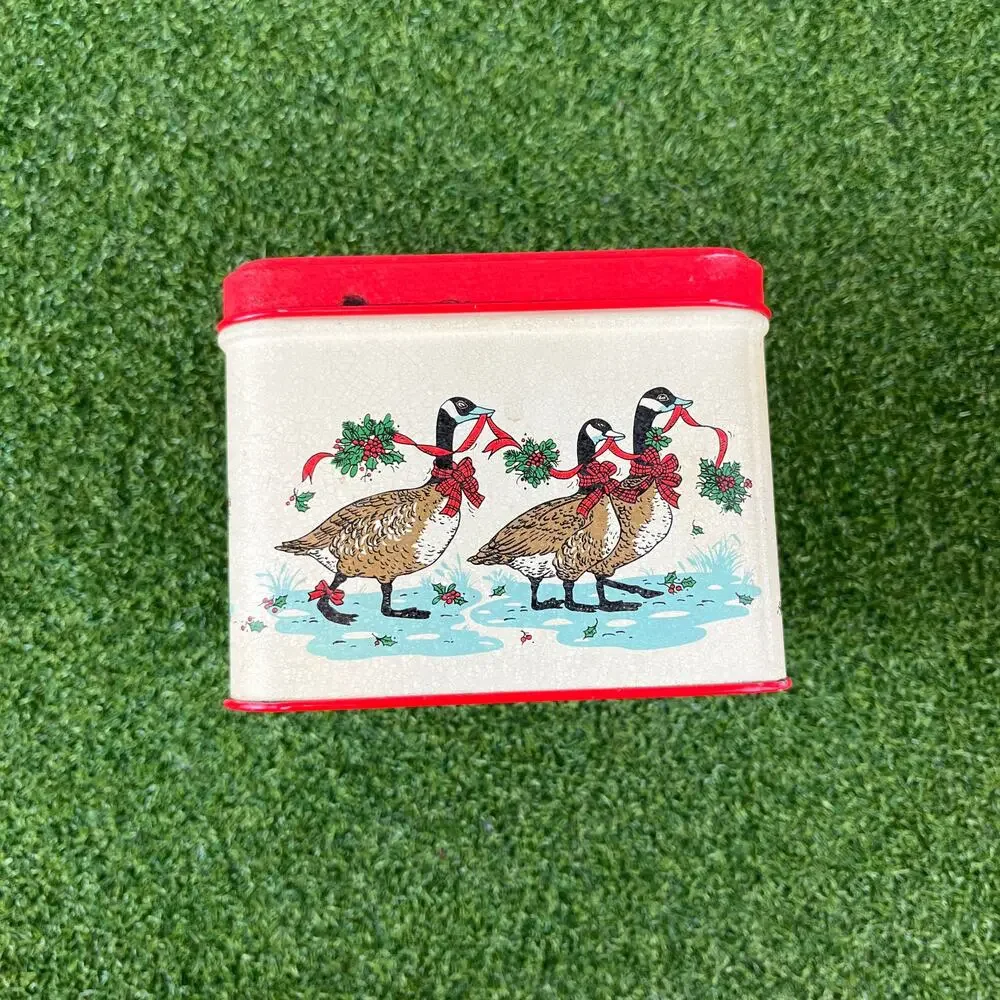 Vintage Pleasure Press Christmas Tin Canada Geese Holly Greensboro NC Made USA